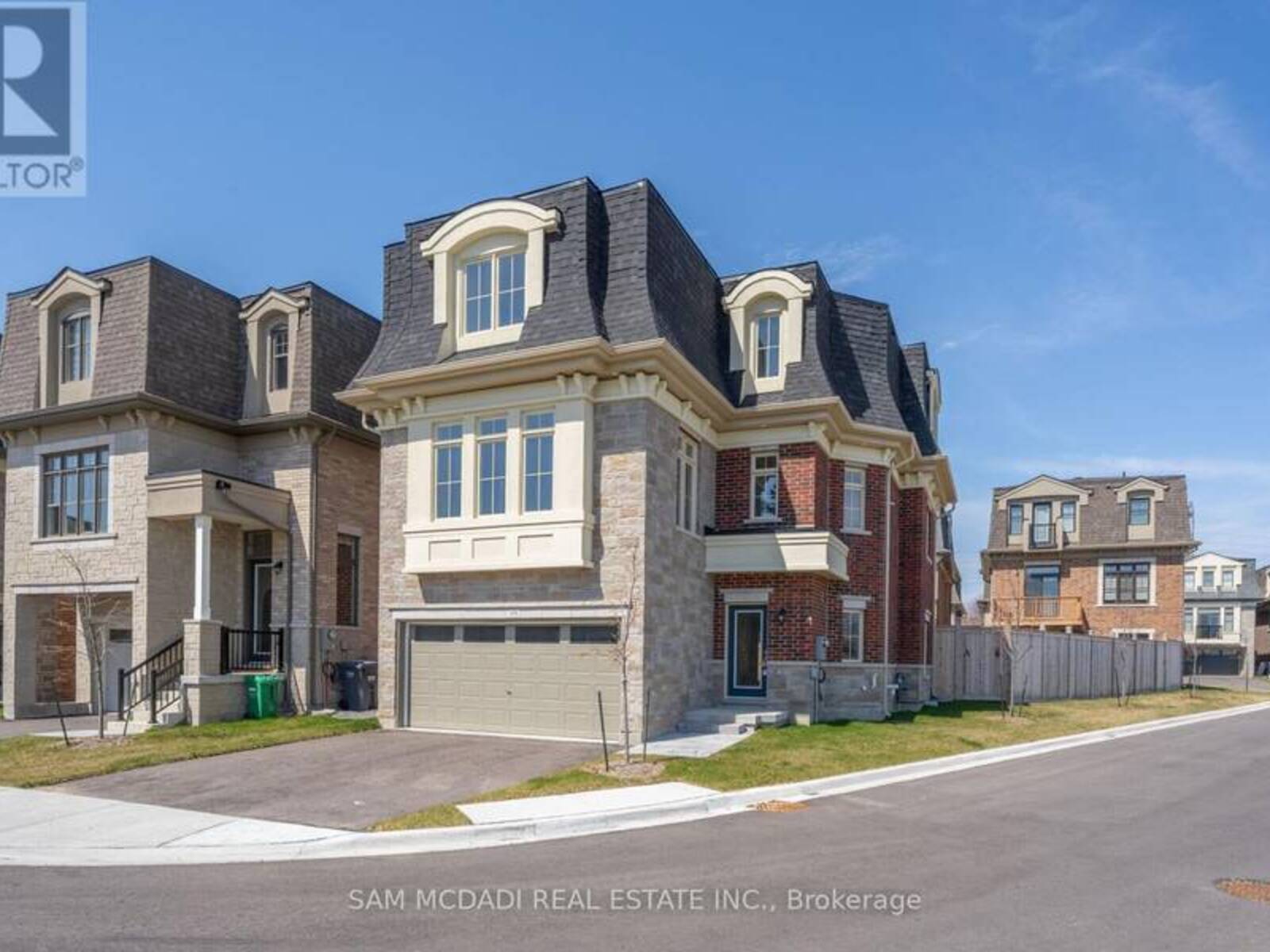 2110 ROYAL GALA CIRCLE, Mississauga, Ontario L4H 0H2