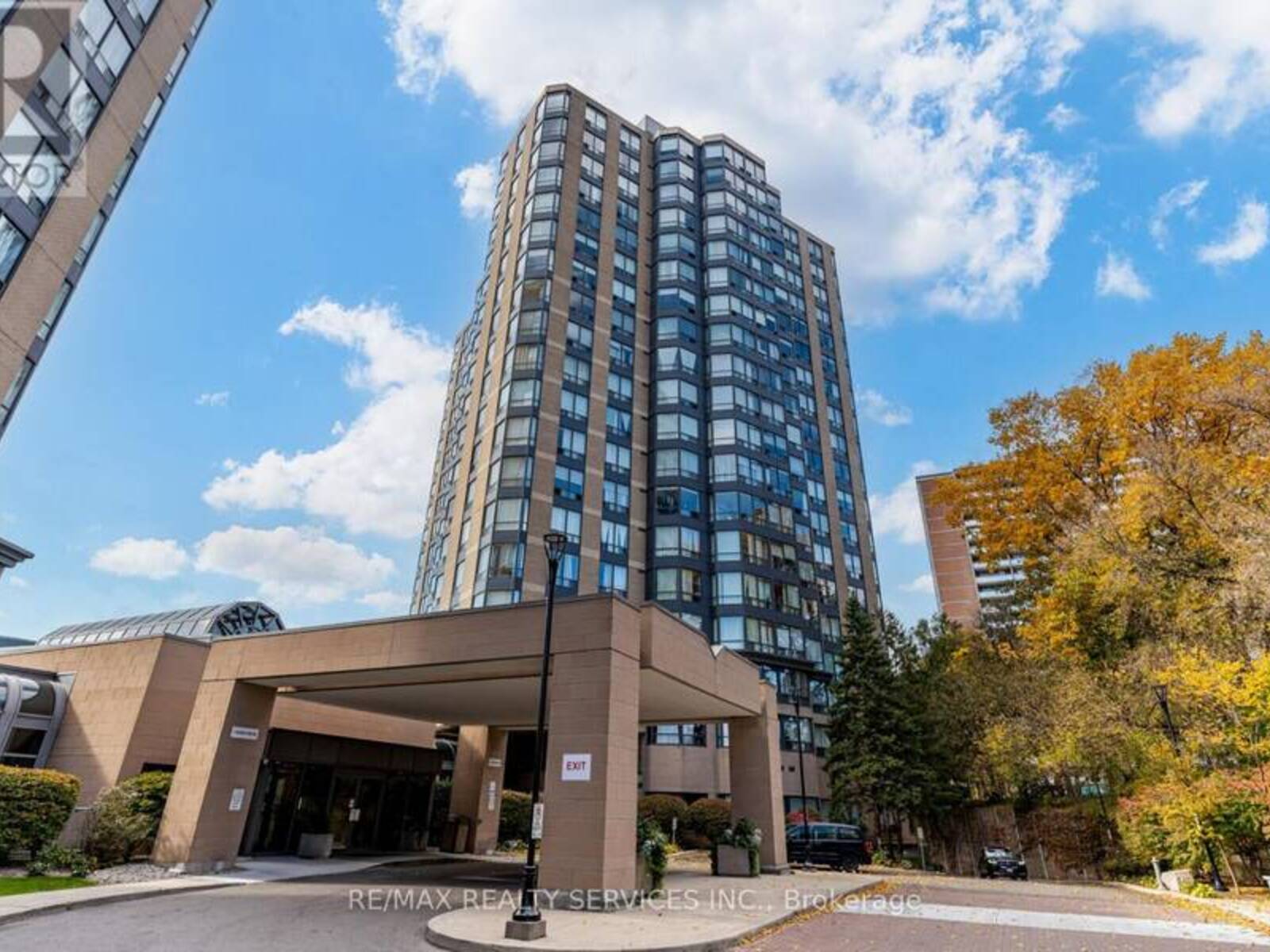 401 - 3 HICKORY TREE ROAD, Toronto, Ontario M9N 3W5