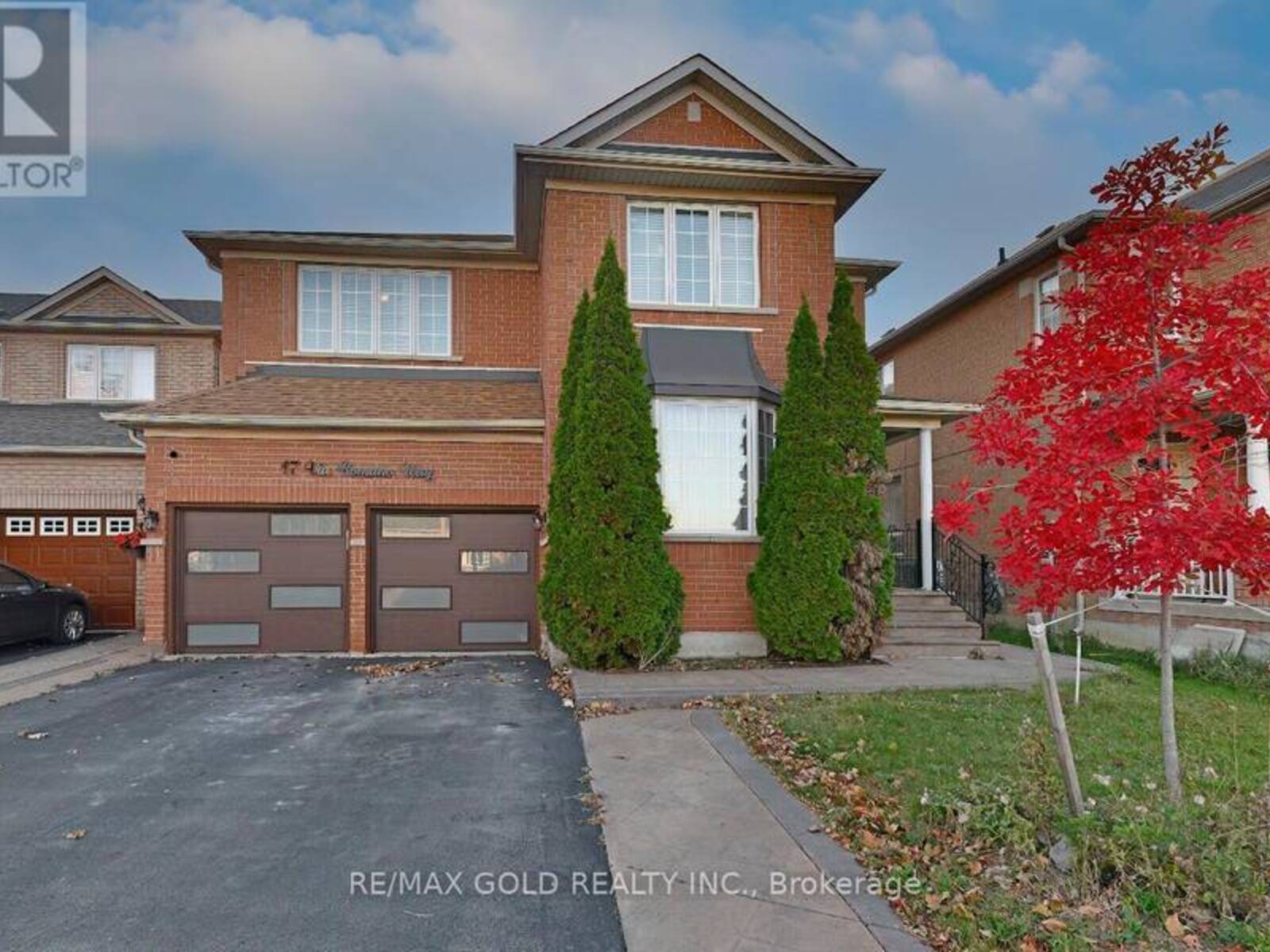 17 VIA ROMANO WAY, Brampton, Ontario L6P 1K2