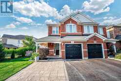 10 TOZER CRESCENT | Ajax Ontario | Slide Image Two