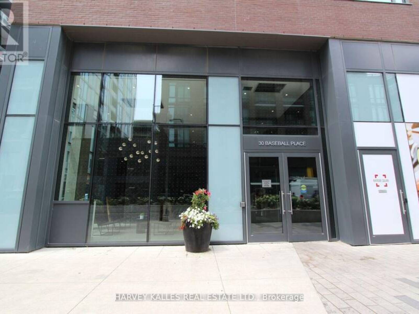 615 - 30 BASEBALL PLACE, Toronto, Ontario M4M 0E8