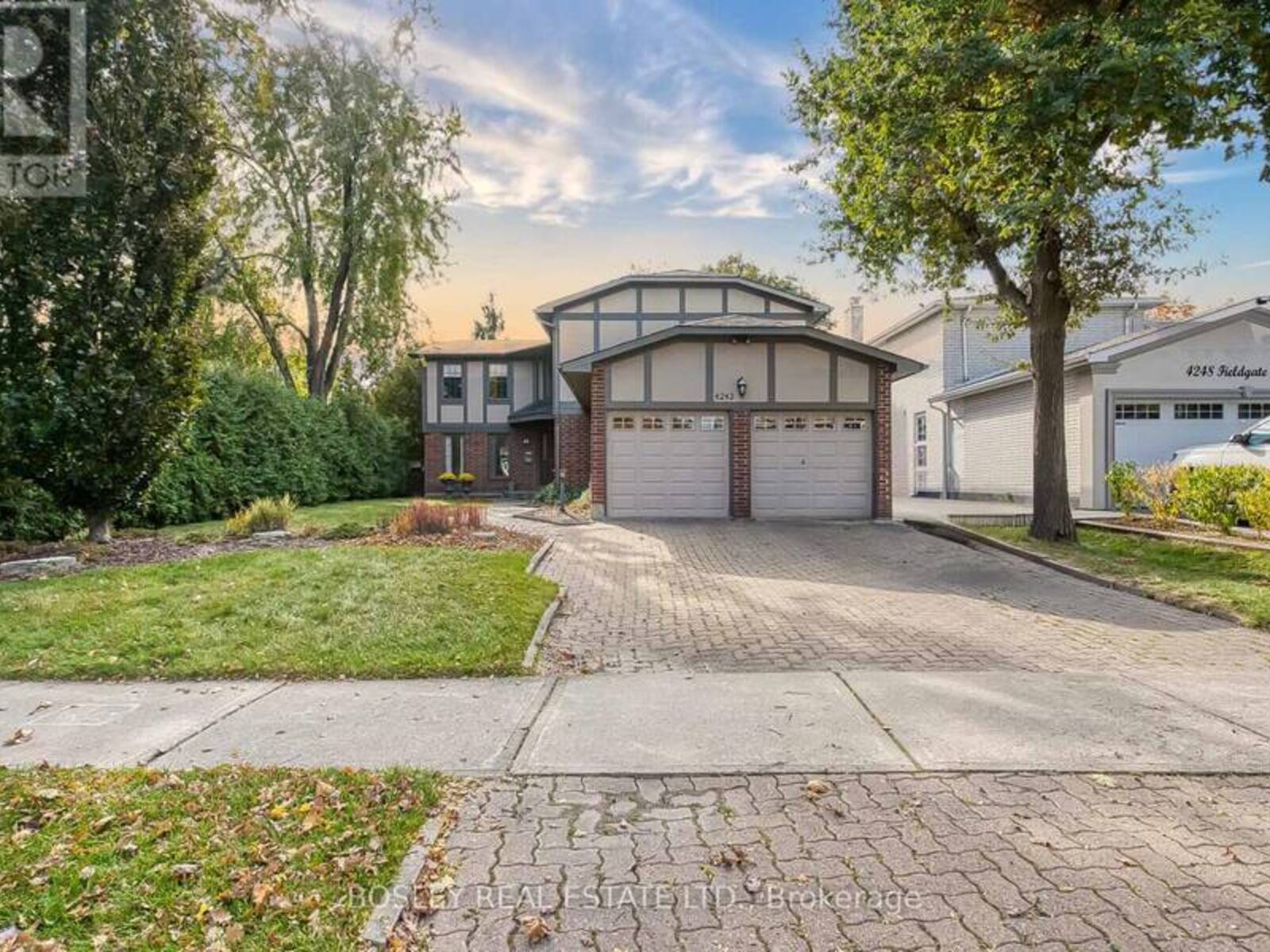 4242 FIELDGATE DRIVE, Mississauga, Ontario L4W 2E2