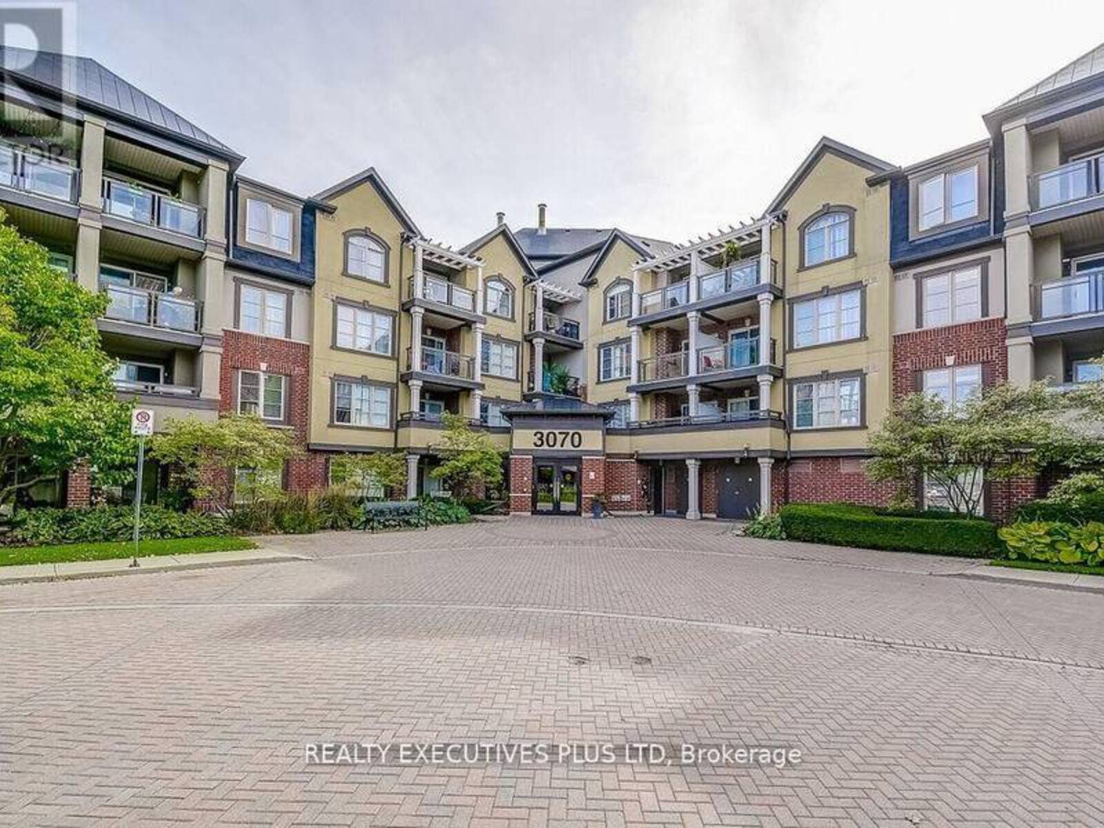 103 - 3070 ROTARY WAY, Burlington, Ontario L7M 0H1