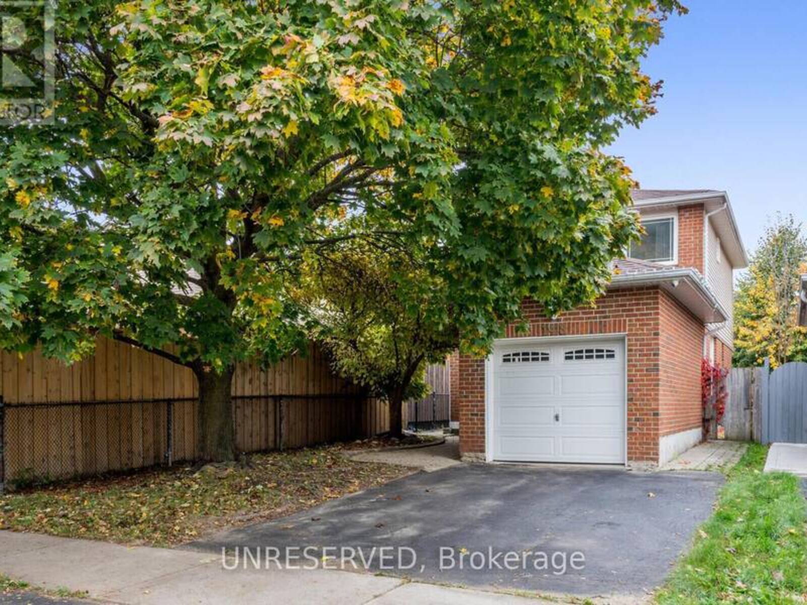 148 SUNFOREST DRIVE, Brampton, Ontario L6Z 2B6