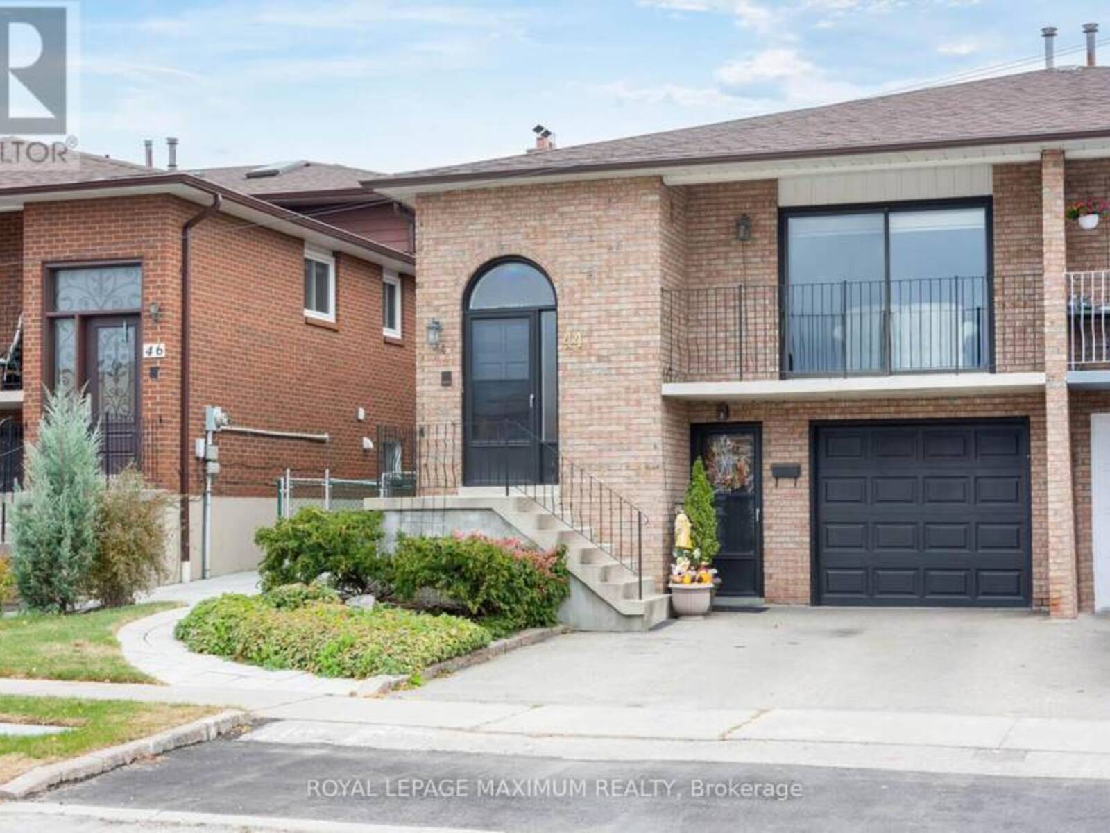 44 FLAGSTICK COURT, Toronto, Ontario M3J 3B8