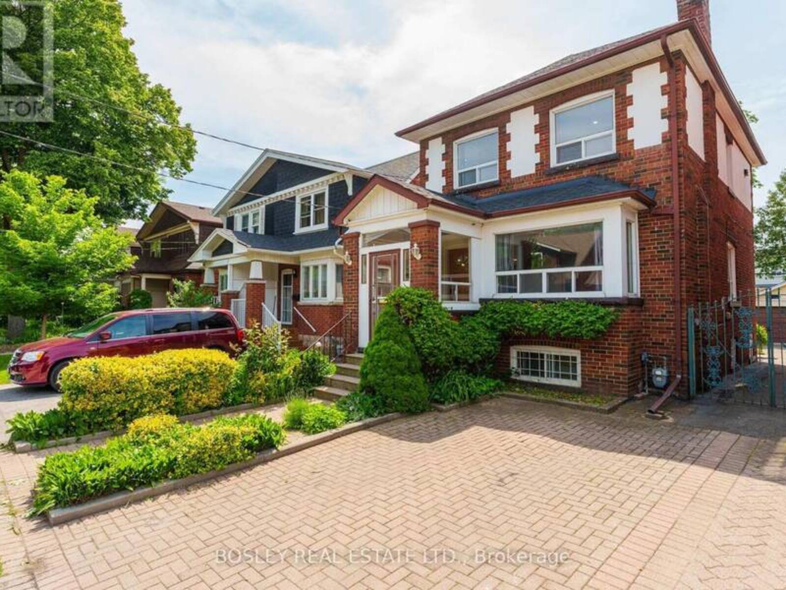 17 KINGS PARK BOULEVARD, Toronto, Ontario M4J 2B7