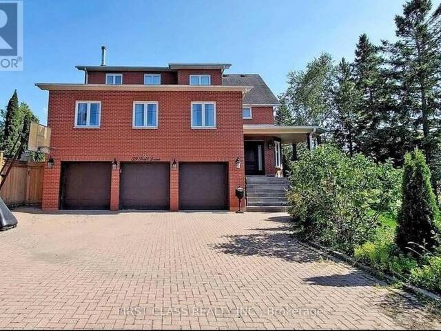 39 SCOTT DRIVE Richmond Hill Ontario, L4C 6V5