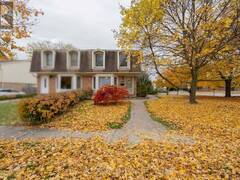 5 MANOR DRIVE Kitchener Ontario, N2A 2T9