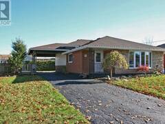 45 LORNE AVENUE Grimsby Ontario, L3M 2H9