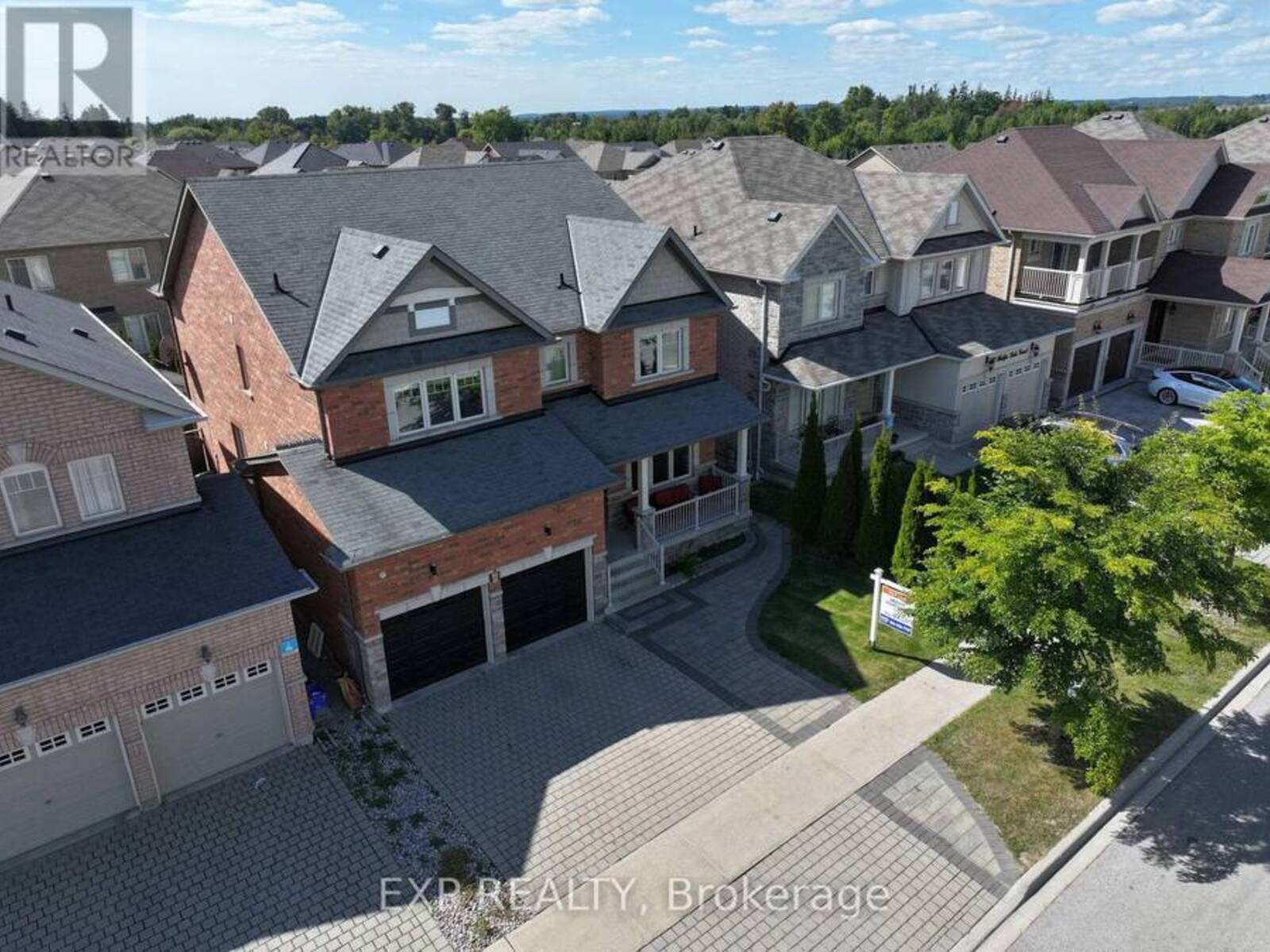 8 PHILIPS LAKE COURT, Richmond Hill, Ontario L4E 0M2