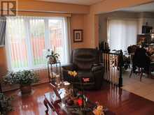 22 RESOLUTE DRIVE | Hamilton Ontario | Slide Image Nine