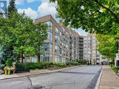 517 - 2511 LAKESHORE ROAD W Oakville Ontario, L6L 6L9