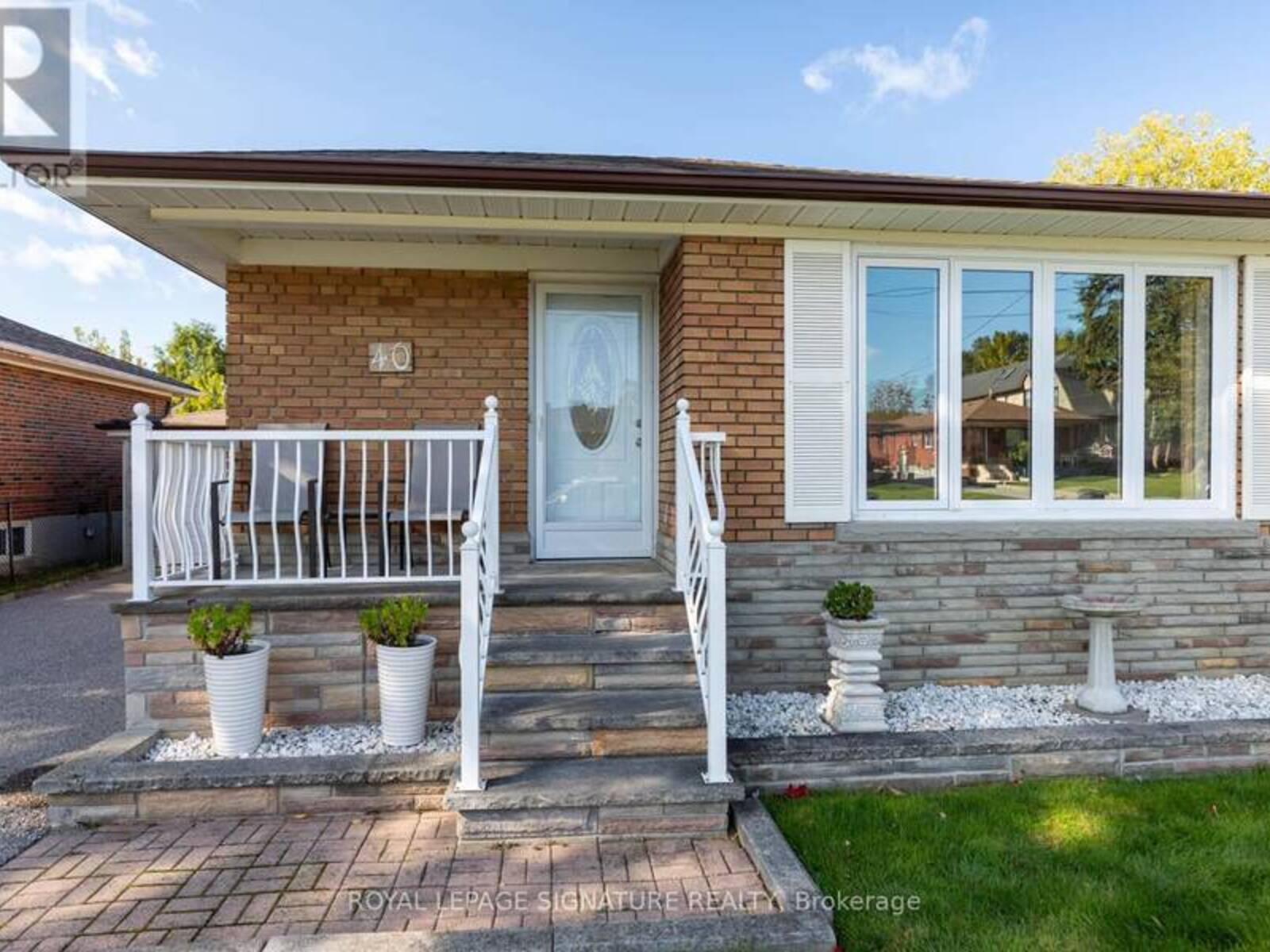 40 HART AVENUE, Toronto, Ontario M1K 3H1