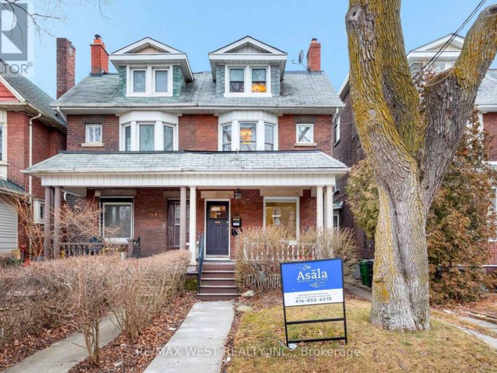 96 RONCESVALLES AVENUE, Toronto, Ontario M6R 2K8