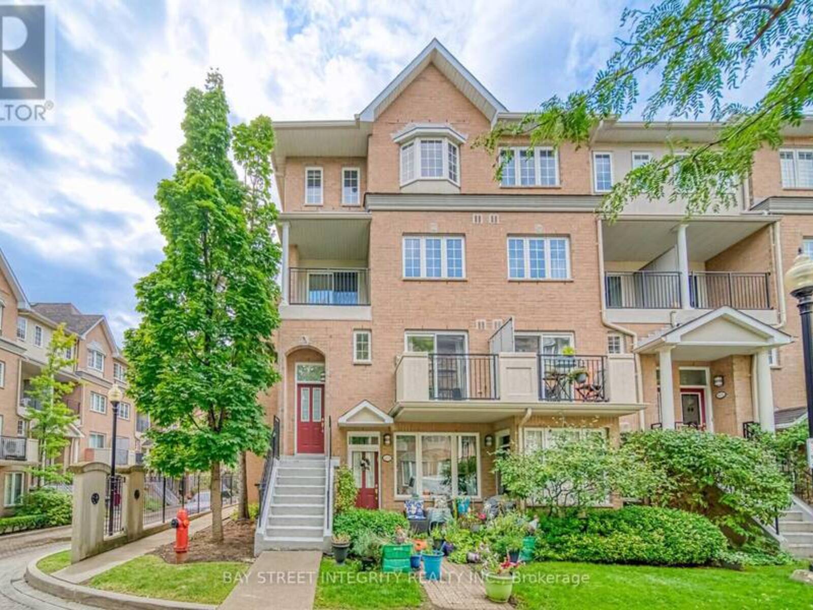 600 GRANDVIEW WAY, Toronto, Ontario M2N 6V4