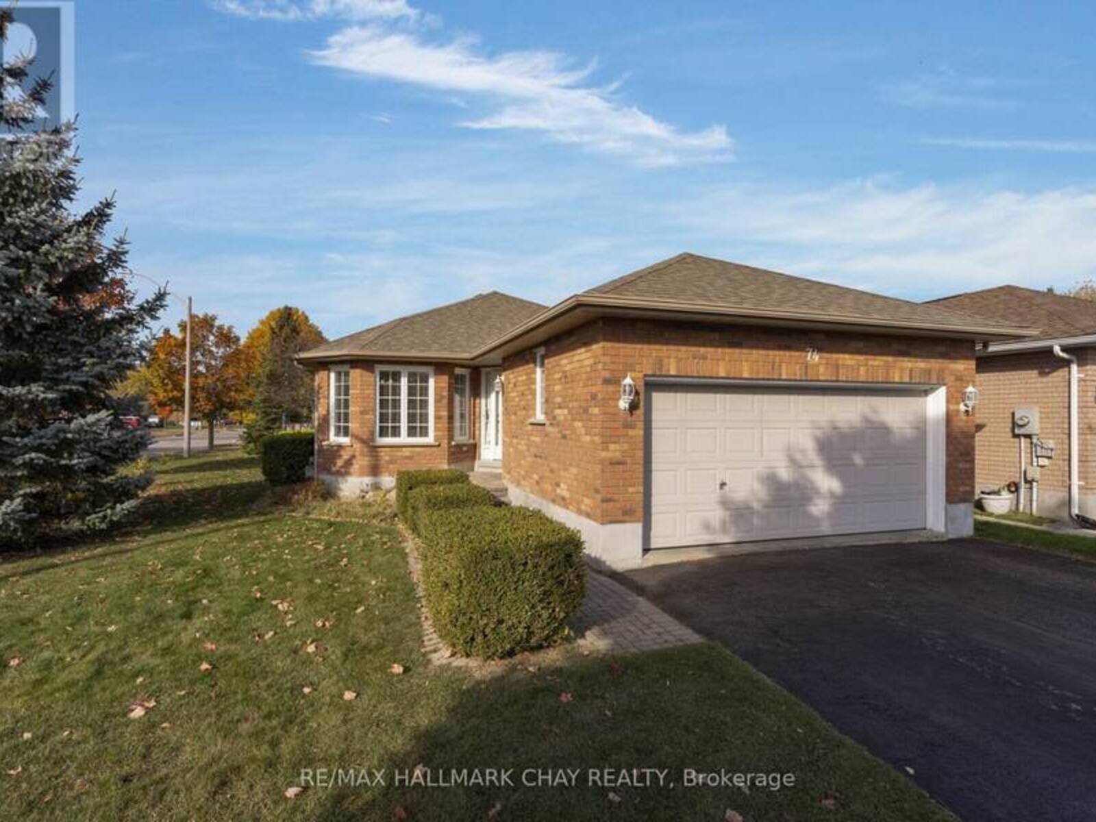 74 BUCHANAN STREET, Barrie, Ontario L4M 6B7