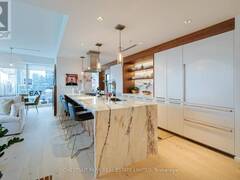 3206 - 180 UNIVERSITY AVENUE Toronto Ontario, M5H 0A2