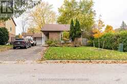 50 STODDART DRIVE | Aurora Ontario | Slide Image One