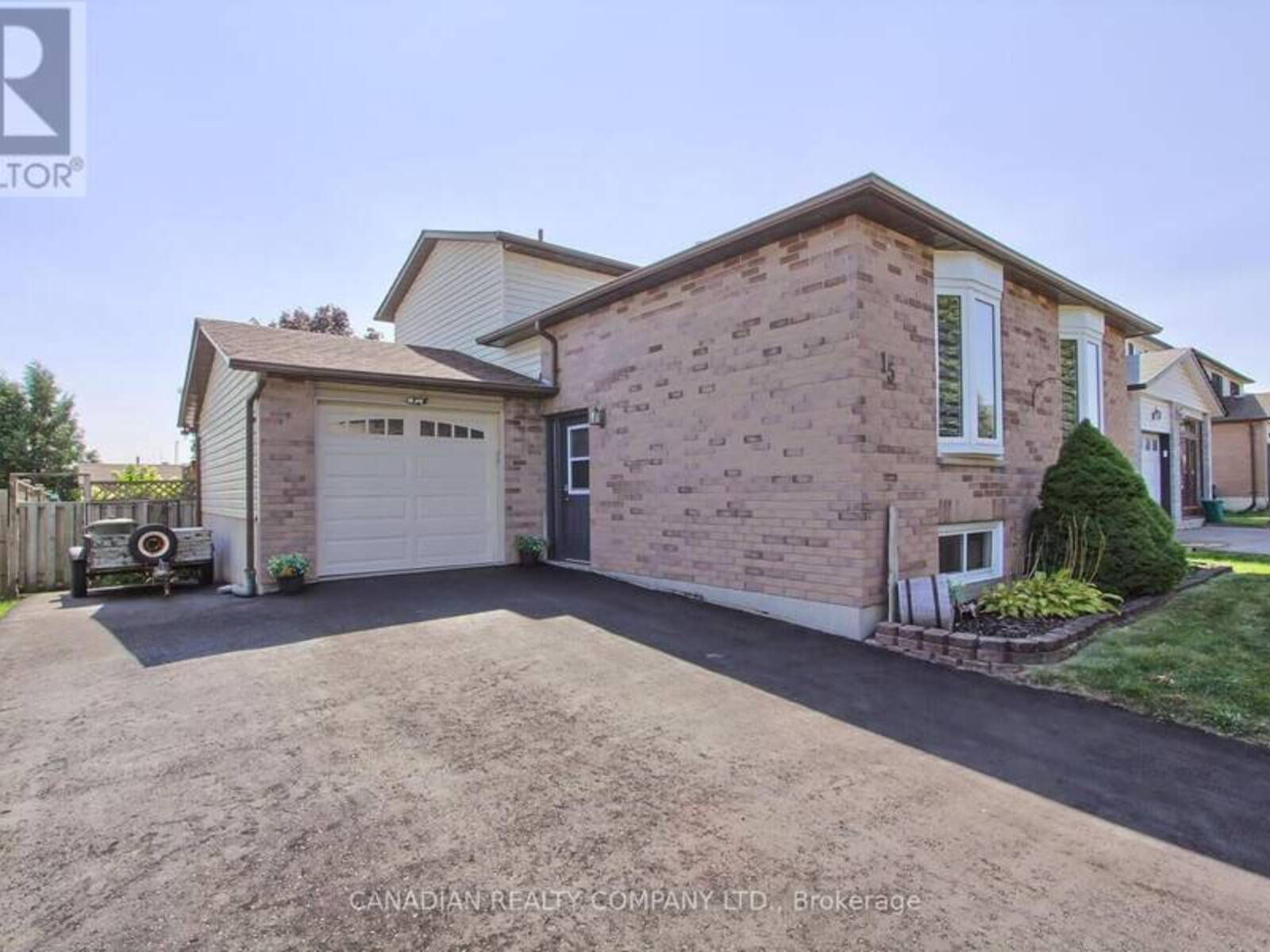 15 NORTHGATE DRIVE, Bradford West Gwillimbury, Ontario L3Z 2G9