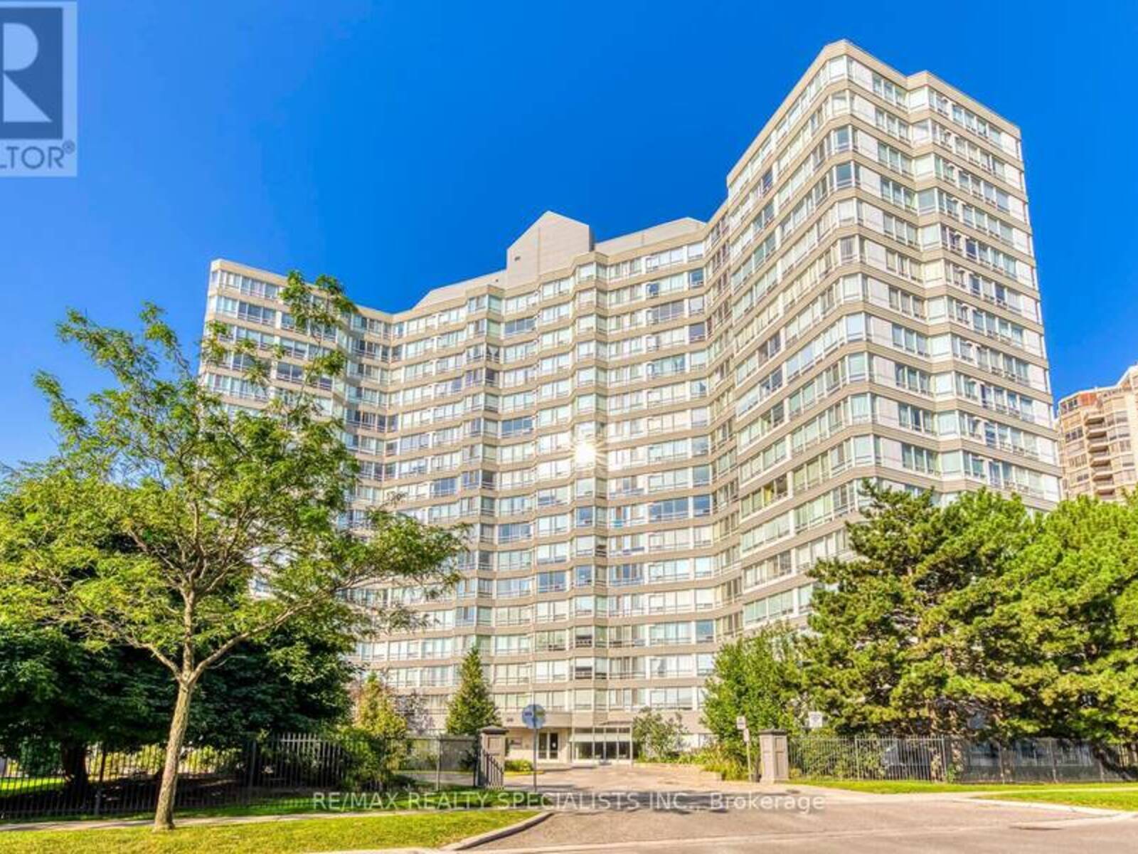 702 - 50 KINGSBRIDGE GARDENS, Mississauga, Ontario L5R 1Y2