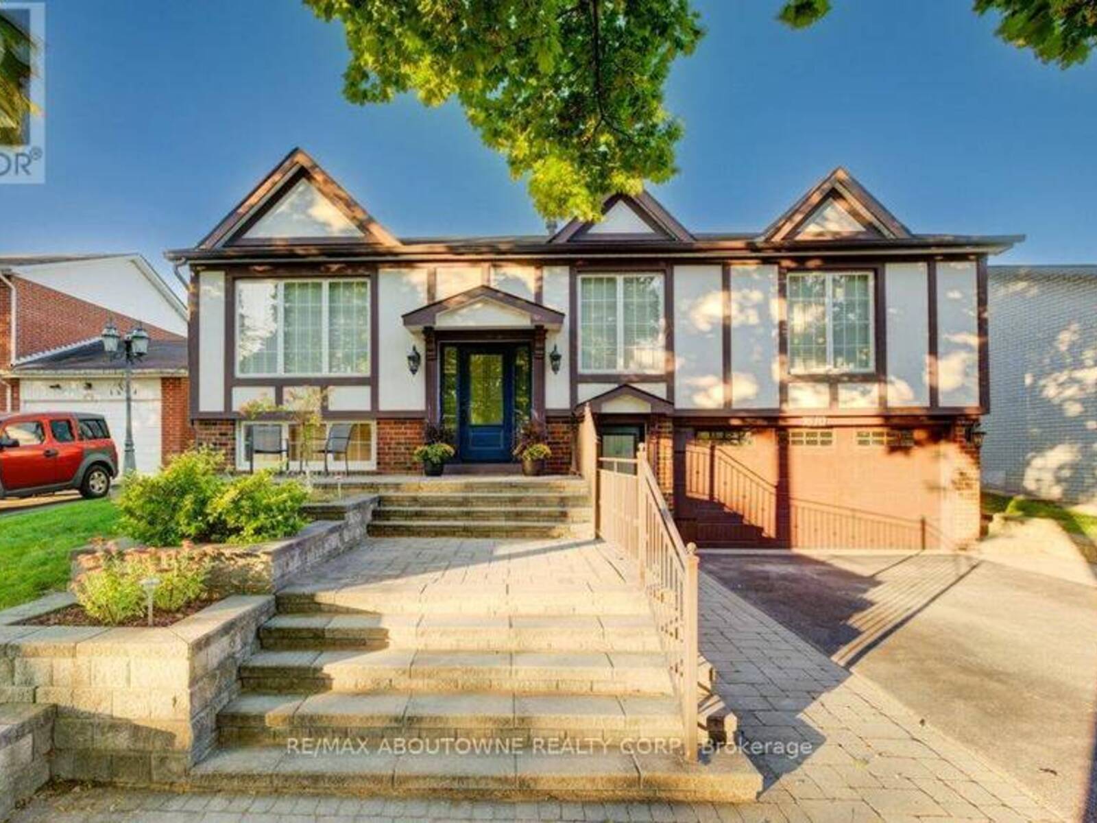 1670 SALTDENE TERRACE, Mississauga, Ontario L4W 2E4