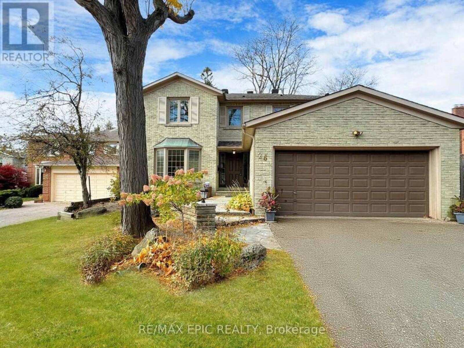 26 BLUFFWOOD DRIVE, Toronto, Ontario M2H 3L6