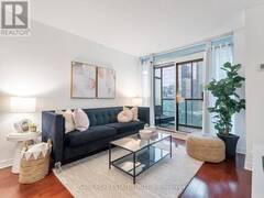 1705 - 30 GRAND TRUNK CRESCENT Toronto Ontario, M5J 3A4