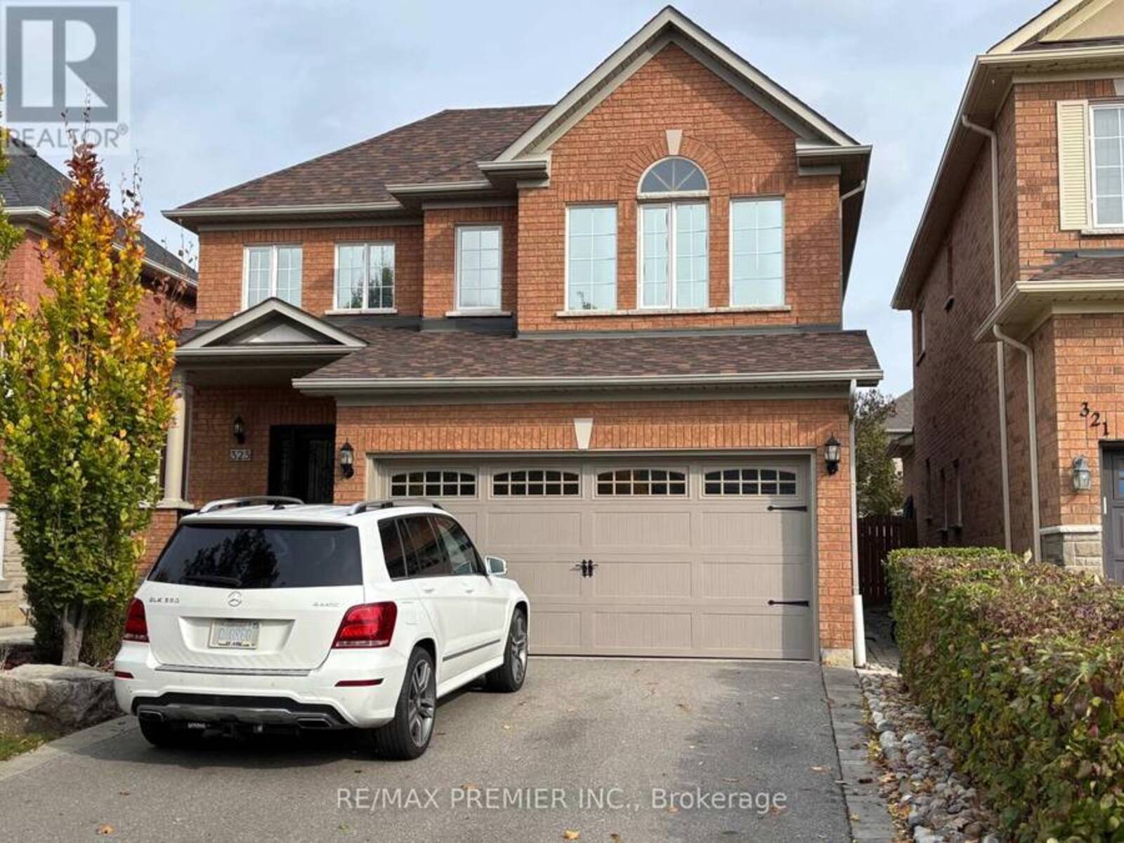 325 VELLORE AVENUE, Vaughan, Ontario L4H 2Z2