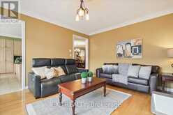 15 KENTWOOD CRESCENT | Markham Ontario | Slide Image Twelve