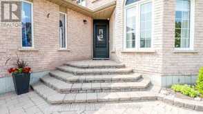 68 STONEYBROOK CRESCENT | Barrie Ontario | Slide Image Three