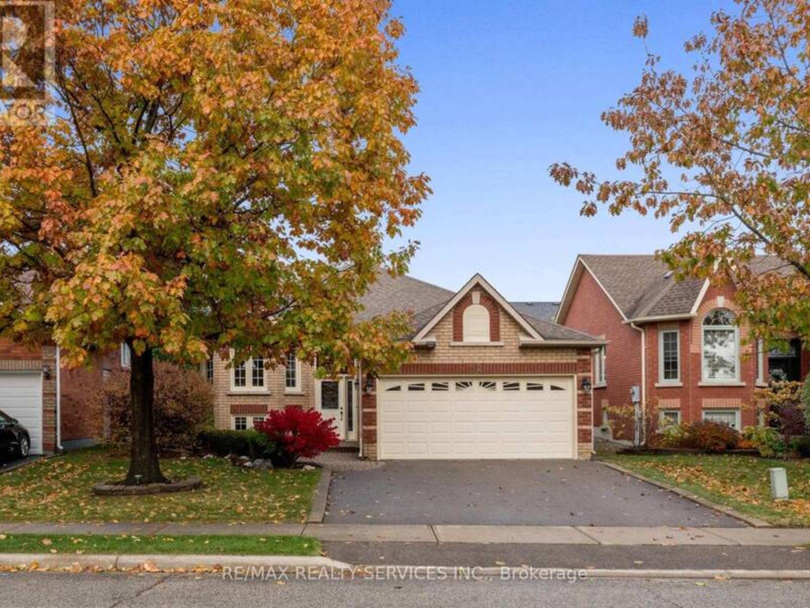 52 BUFFRIDGE TRAIL, Brampton, Ontario L7A 1H8