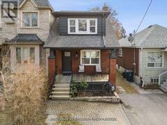 11 DENTON AVENUE Toronto Ontario, M4C 1T7