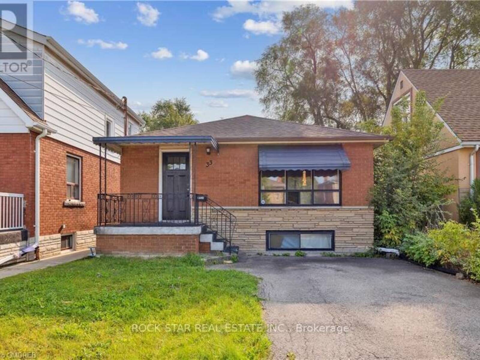 33 SHADYSIDE AVENUE, Hamilton, Ontario L8V 3E2