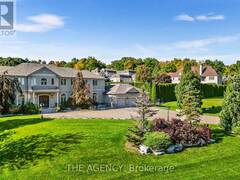 16 DEW DROP COURT Vaughan Ontario, L6A 1E9