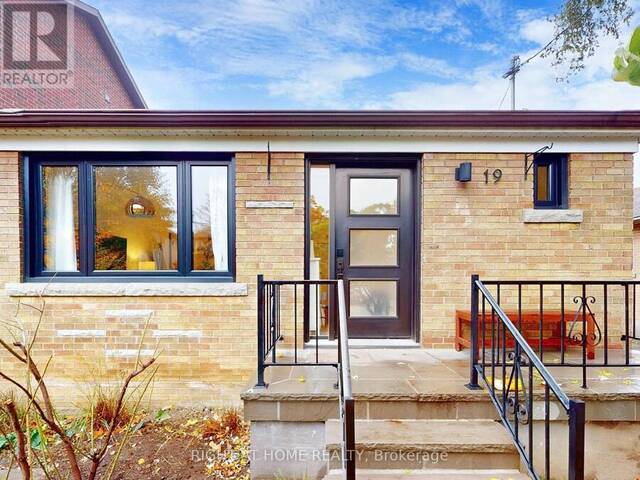 19 NEILSON AVENUE Toronto Ontario, M1M 2S3