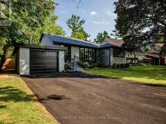 49 MALLOW ROAD W Toronto Ontario, M3B 1G2