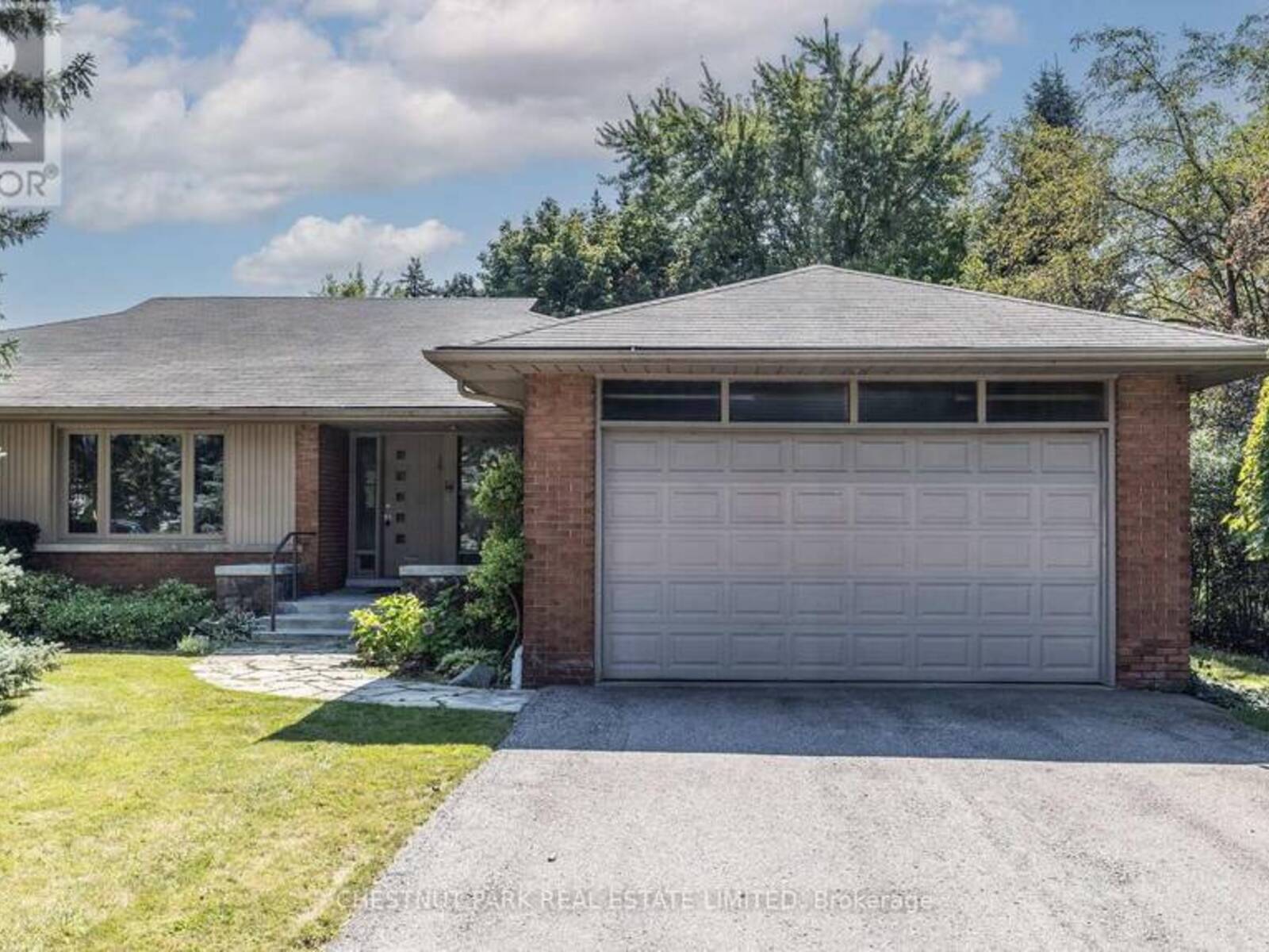 14 ROLLSCOURT DRIVE, Toronto, Ontario M2L 1X5