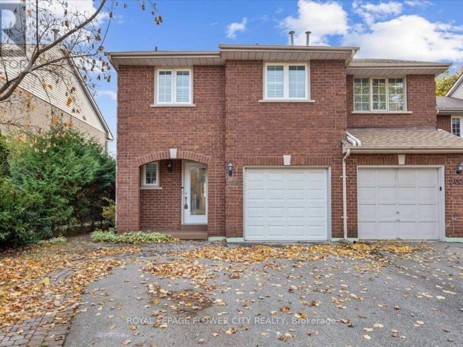 2450 NEW WOOD DRIVE, Oakville, Ontario L6H 5Y3