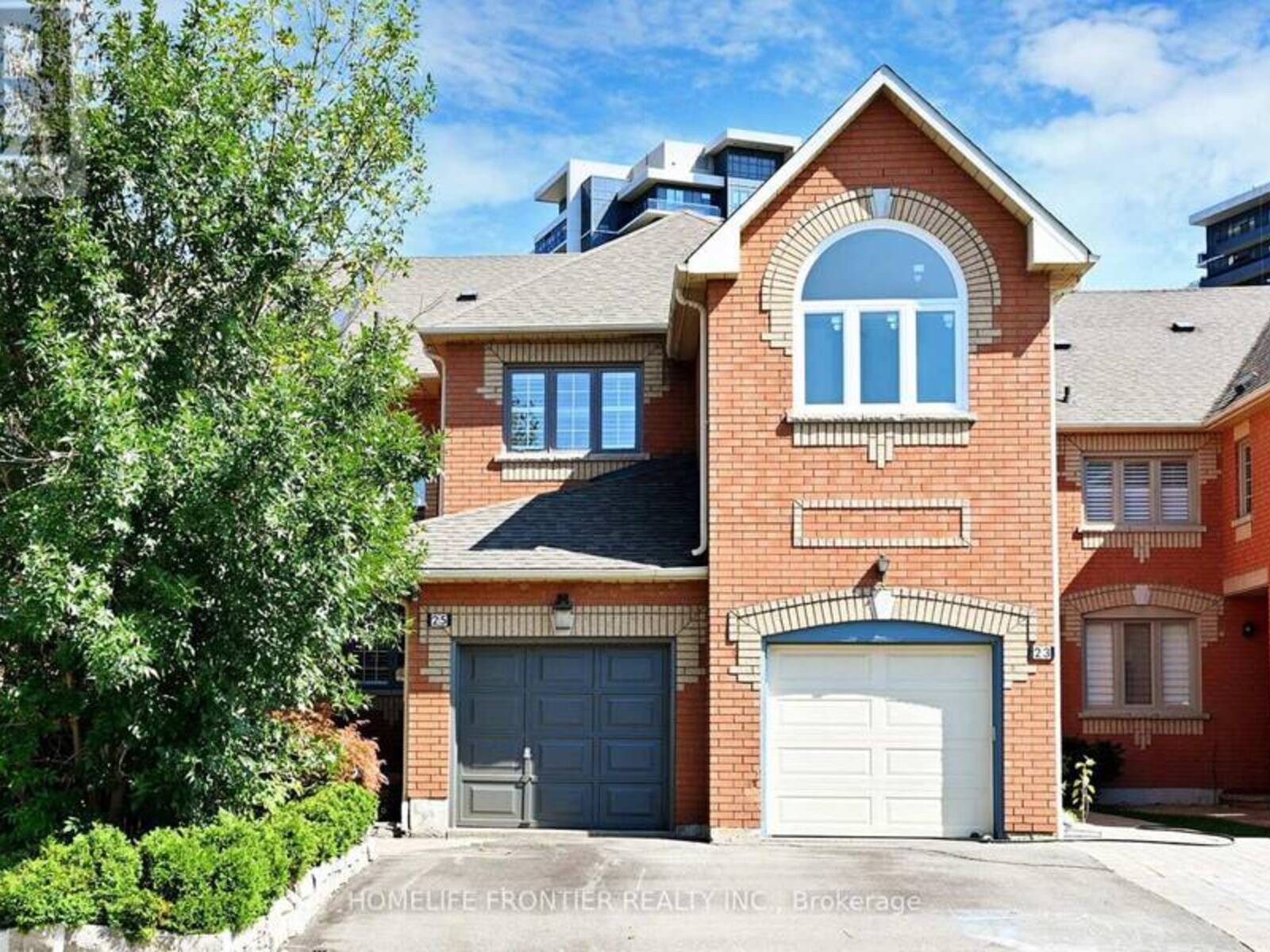 25 KARL COURT, Vaughan, Ontario L4J 8H7