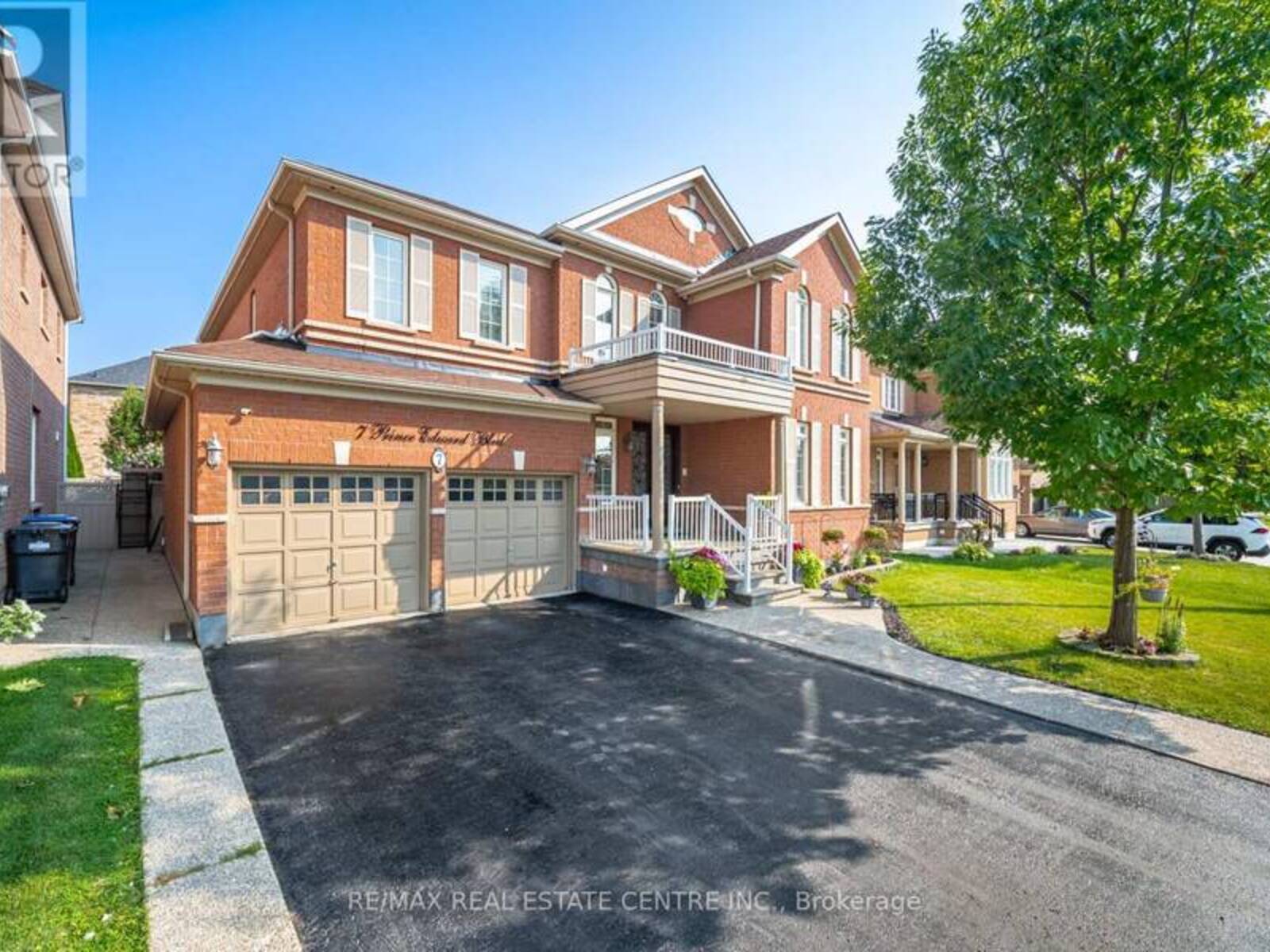 7 PRINCE EDWARD BOULEVARD, Brampton, Ontario L6P 2E1