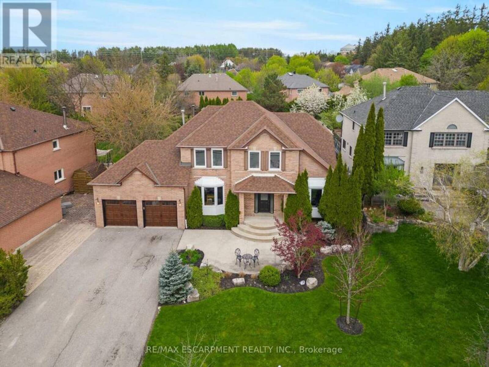 31 BLOOMFIELD TRAIL, Richmond Hill, Ontario L4E 2J8