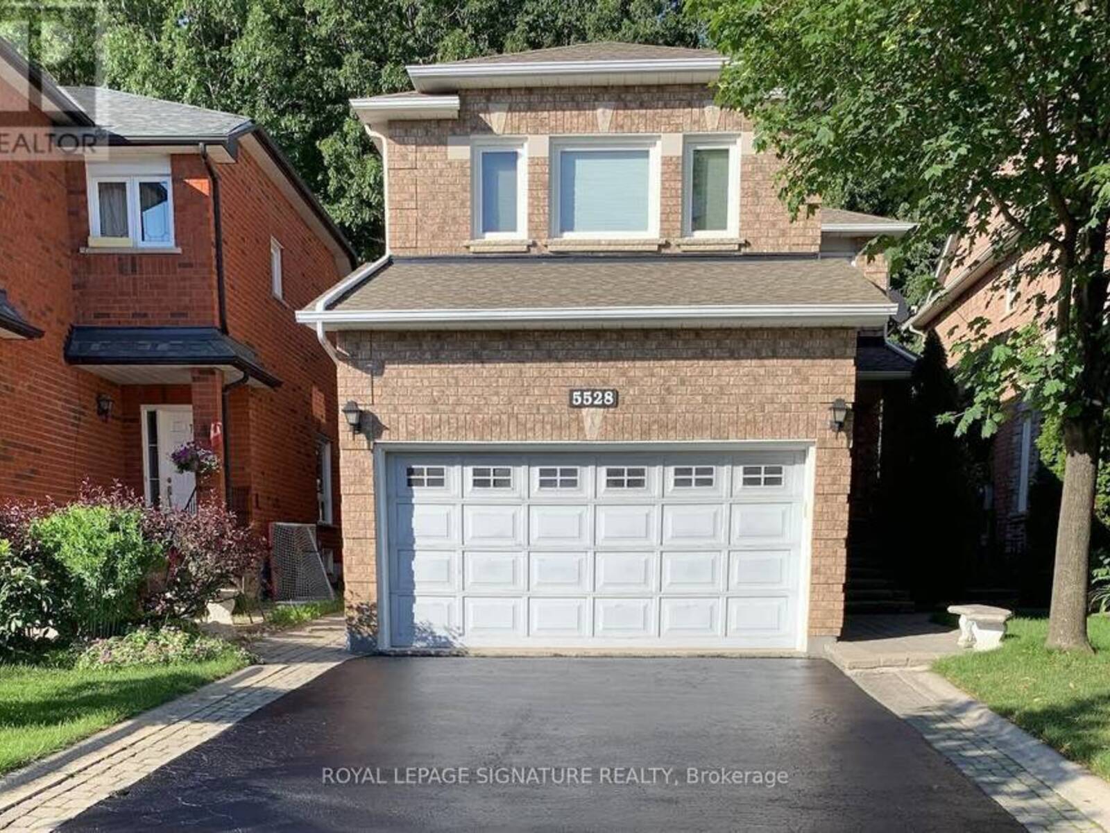 5528 WOODCHASE CRESCENT, Mississauga, Ontario L4Z 3T9