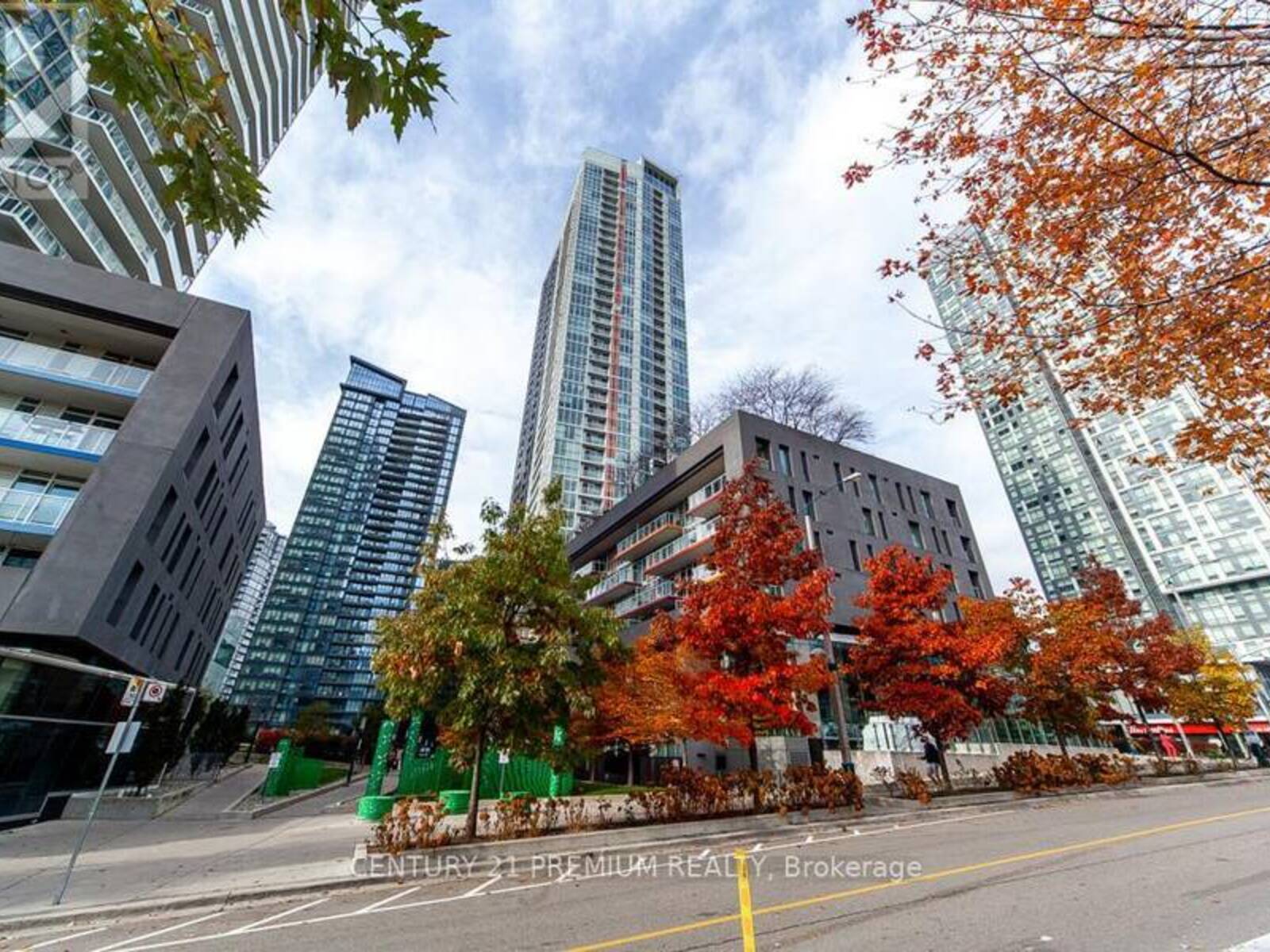 1703 - 85 QUEENS WHARF ROAD, Toronto, Ontario M5V 0J9