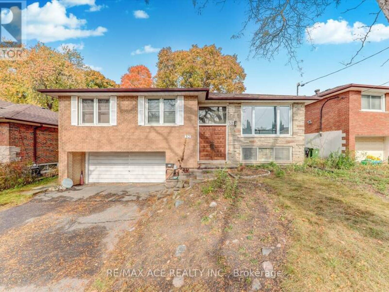 52 BANMOOR BOULEVARD, Toronto, Ontario M1J 2Z2