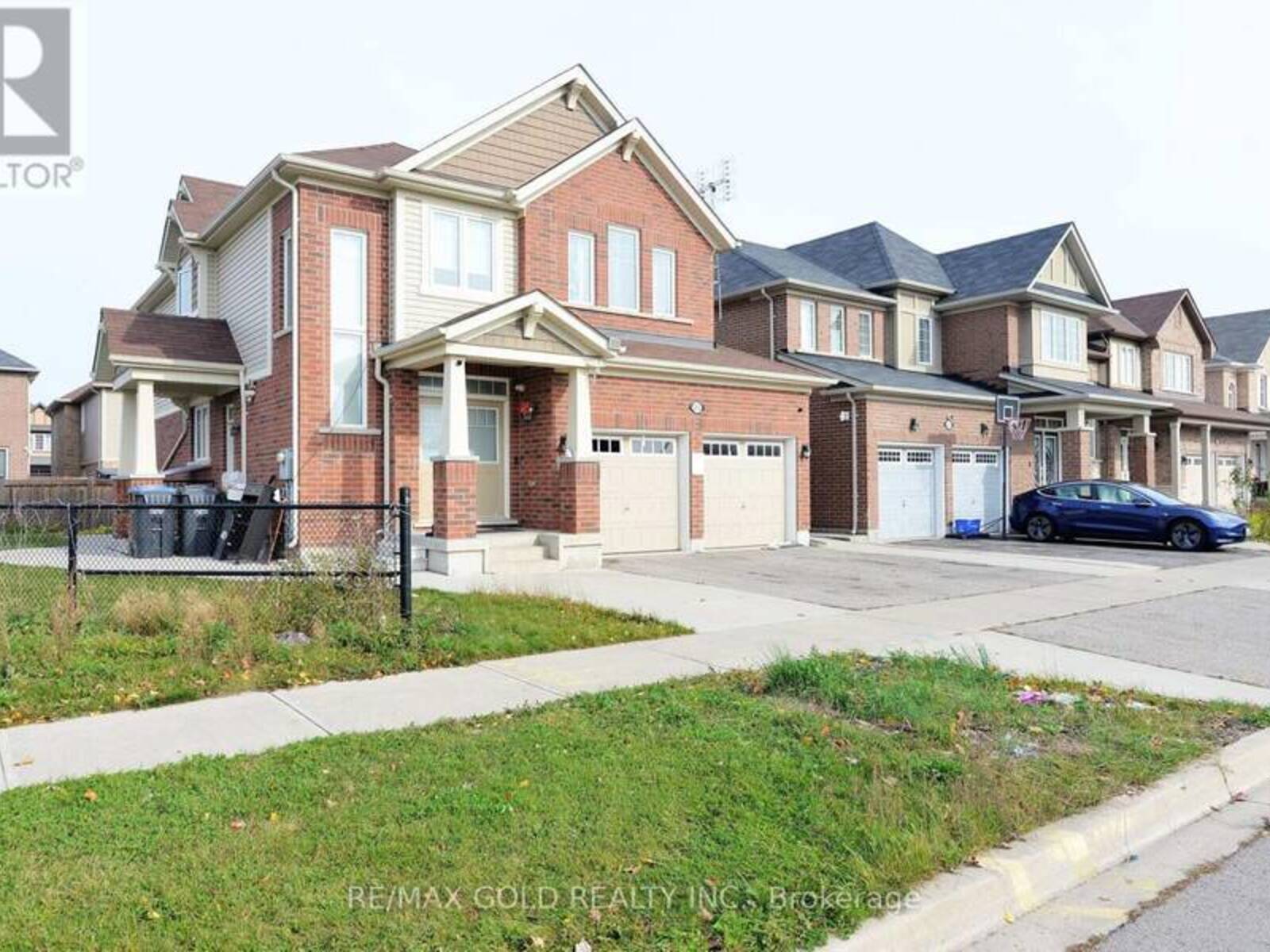 25 ALDERSGATE DRIVE, Brampton, Ontario L7A 0B5