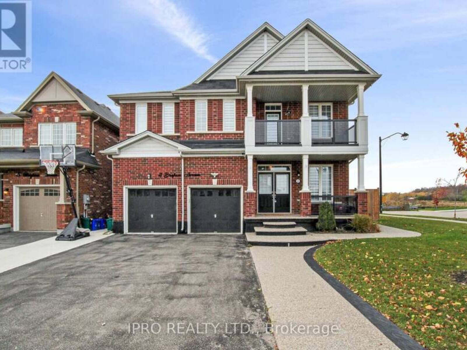 4 BRIGHAM AVENUE, Hamilton, Ontario L0R 1C0