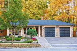 2013 MOUNTAIN GROVE AVENUE | Burlington Ontario | Slide Image Three