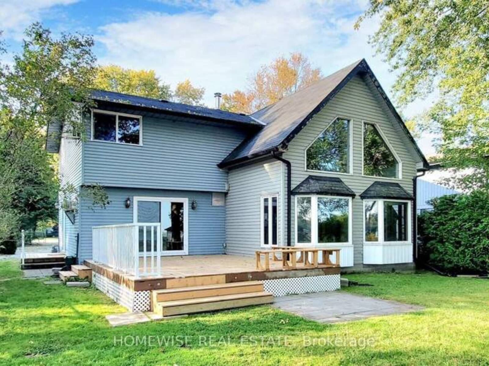 128 MOORES BEACH ROAD, Georgina, Ontario L0E 1N0