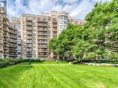 518 - 650 LAWRENCE AVENUE W Toronto Ontario, M6A 3E8