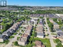 15 DAY LILY CRESCENT | Richmond Hill Ontario | Slide Image Three